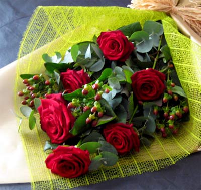 6 Red Roses